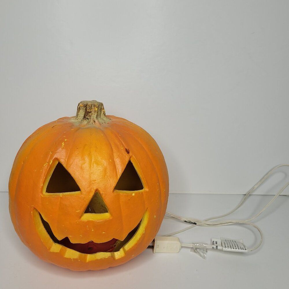 Vintage 1995 spooky halloween plug in light decoration